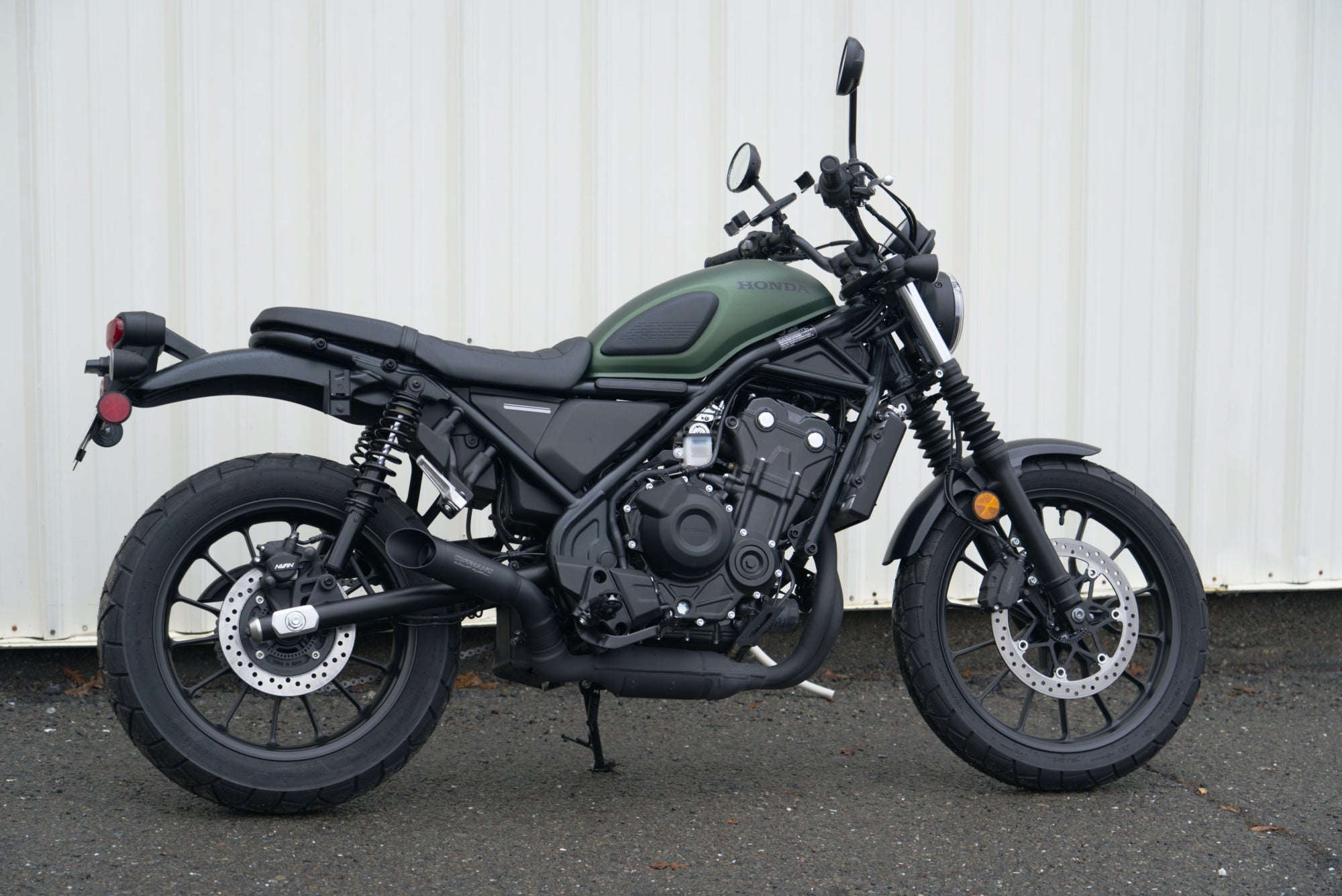 Honda SCL500 CL500 exhaust installed on scrambler