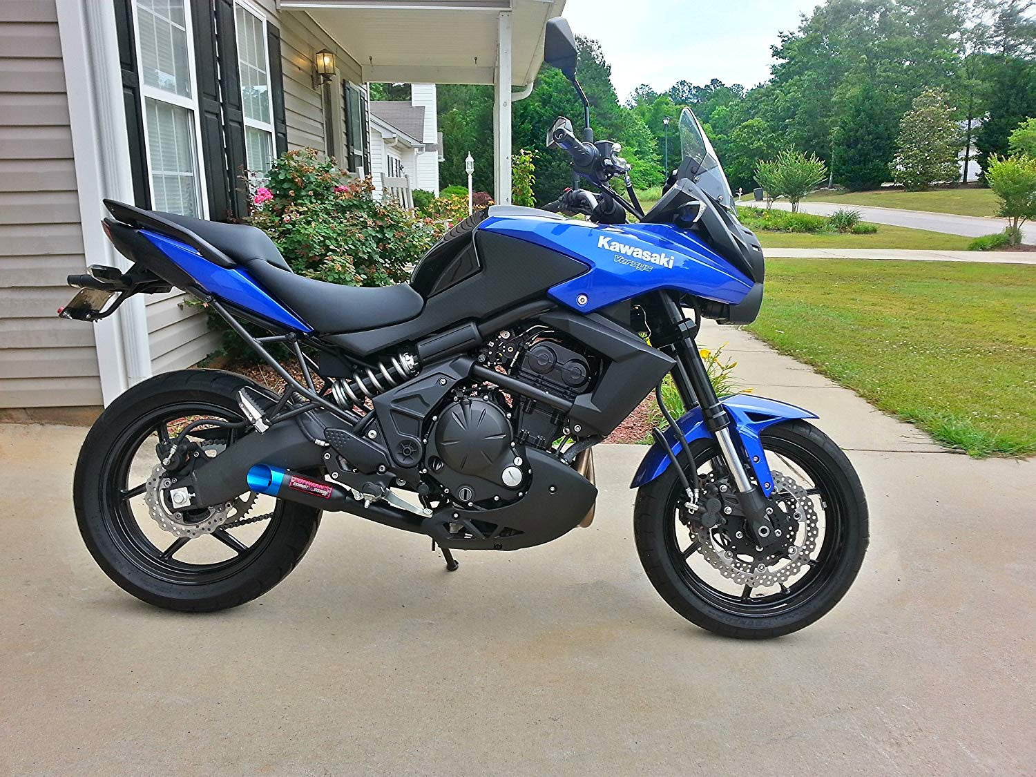 Kawasaki Versys 650 shorty exhaust installed side view